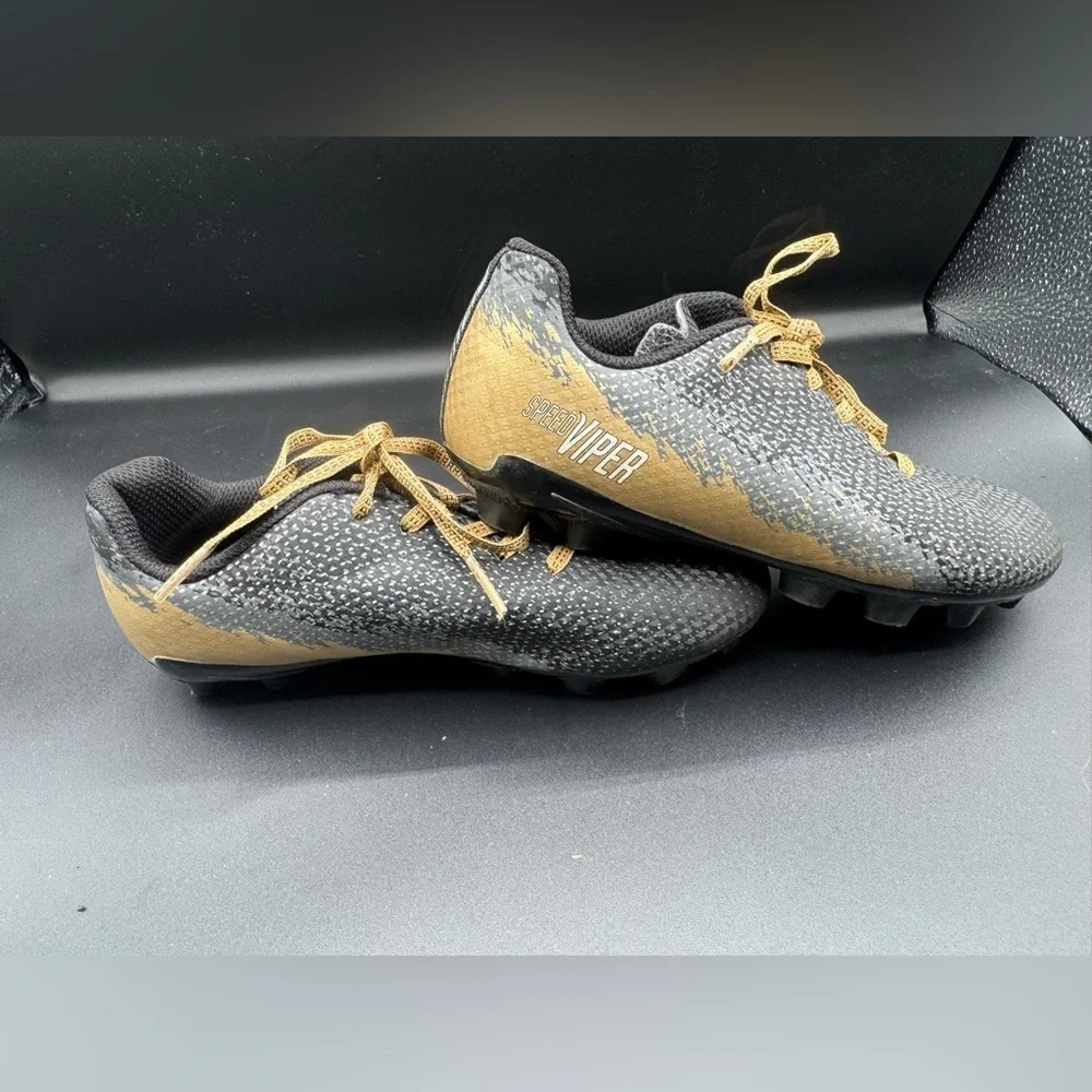 DSG Black and Gray Sneakers Modern Athletic Design